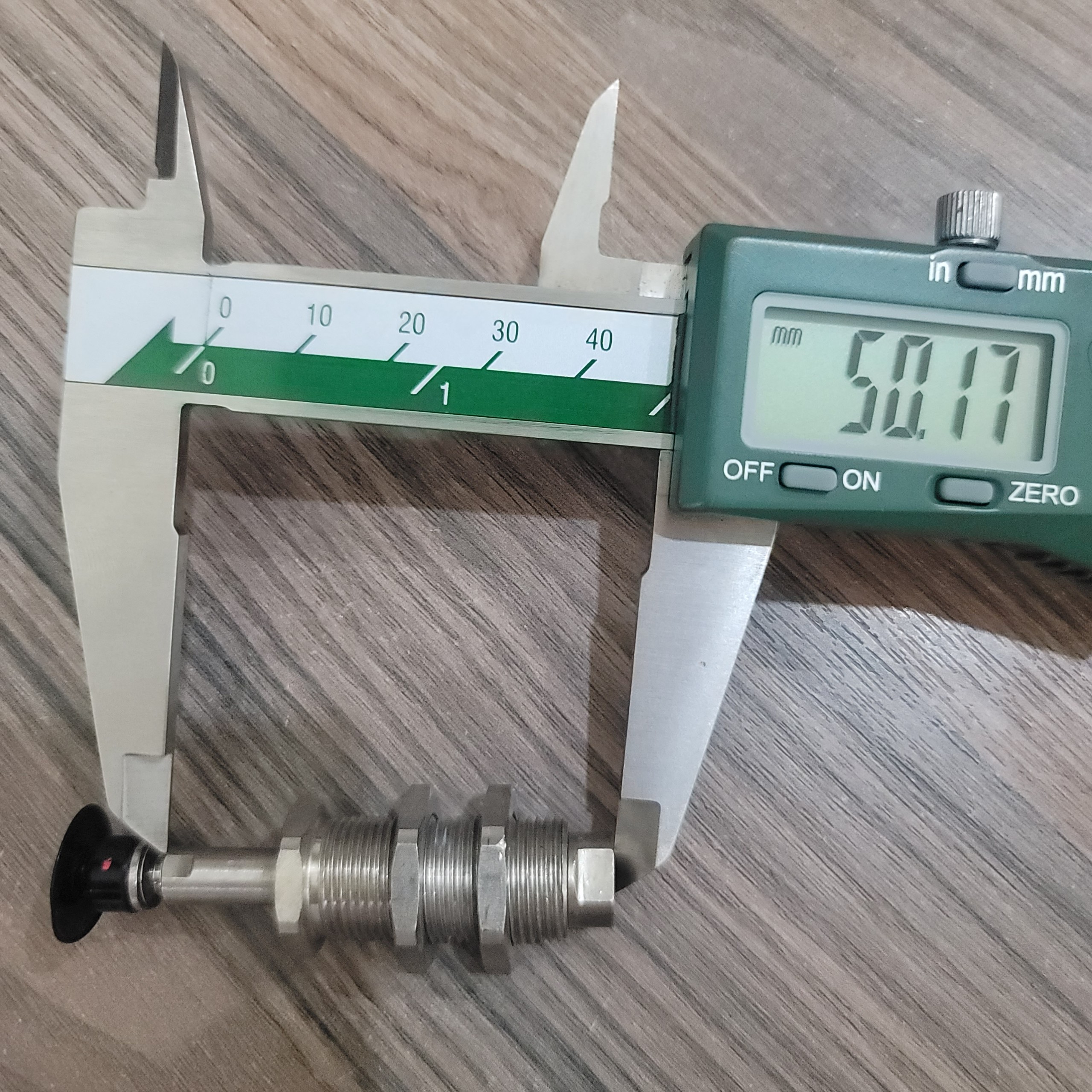 hut chan k lon 1.jpg